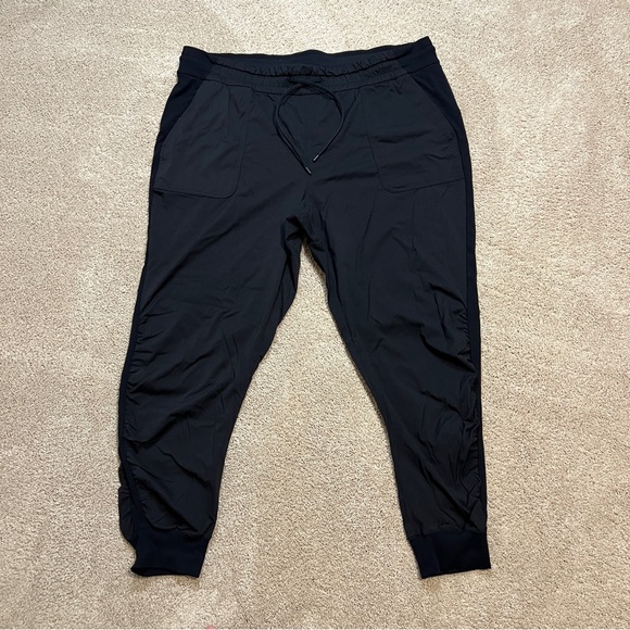 Women’s Lululemon Beyond The Studio Joggers Size 20 - Picture 1 of 11